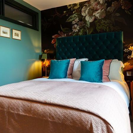 Bed and Breakfast Red Lion Лондон Экстерьер фото