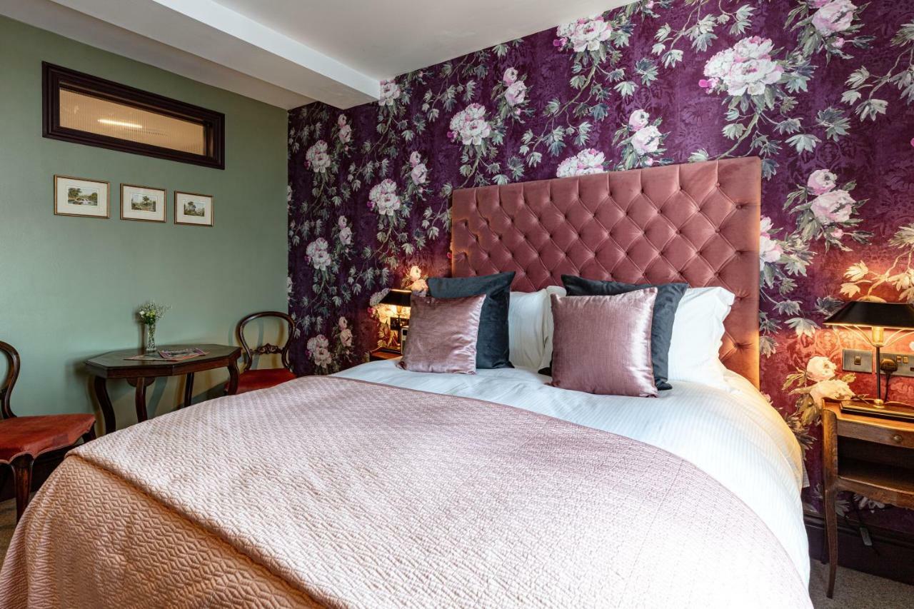 Bed and Breakfast Red Lion Лондон Экстерьер фото